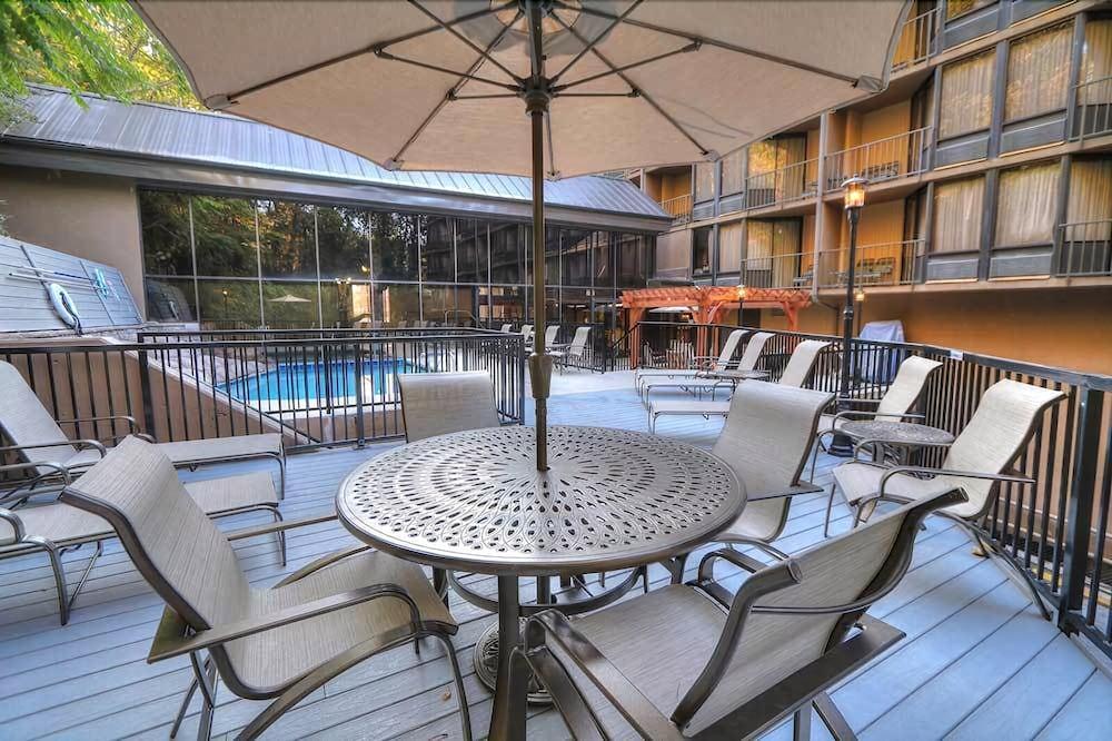 Edgewater Hotel And Conference Center Gatlinburg Exterior photo
